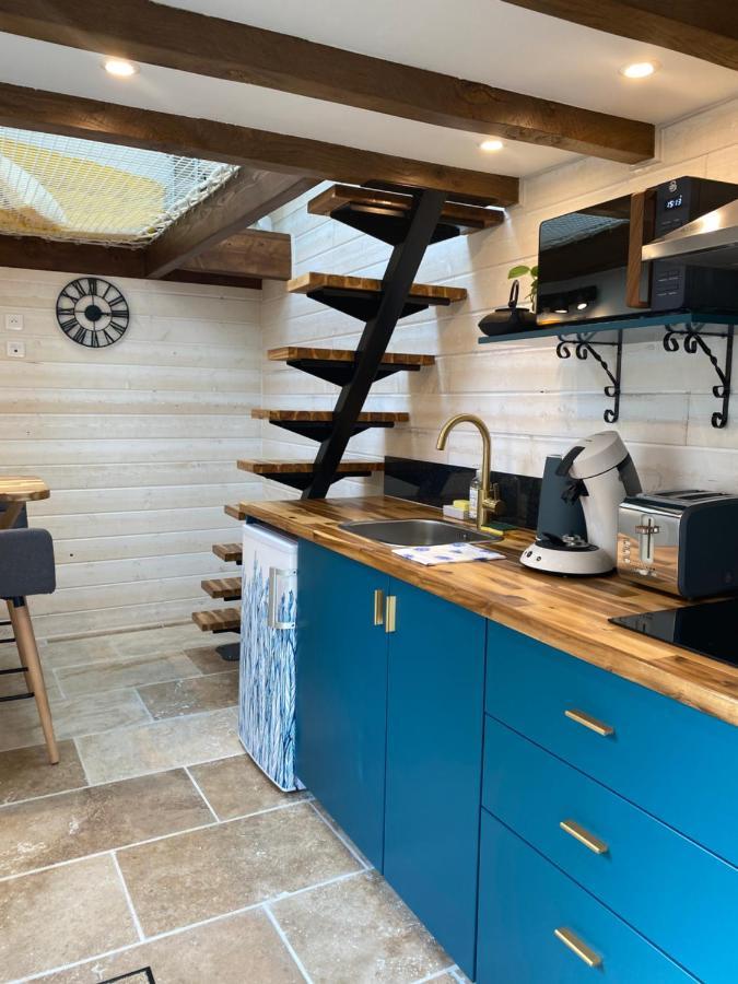Holiday home La Tiny Blue - Maison Insolite Pour 2 - Sans Tv *